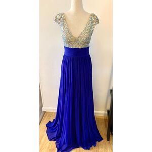 Prom dress blue  long blue dress prom or fancy dress up event size 6